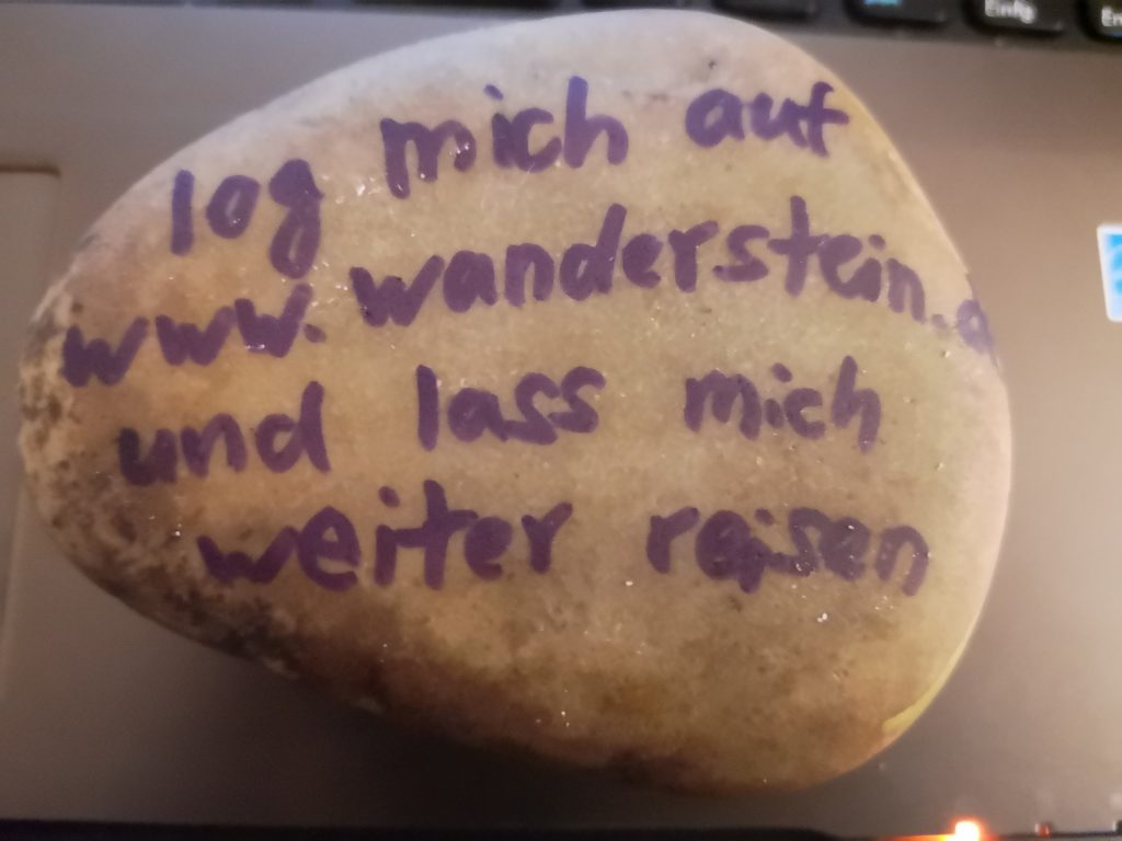 Rückseite Wanderstein